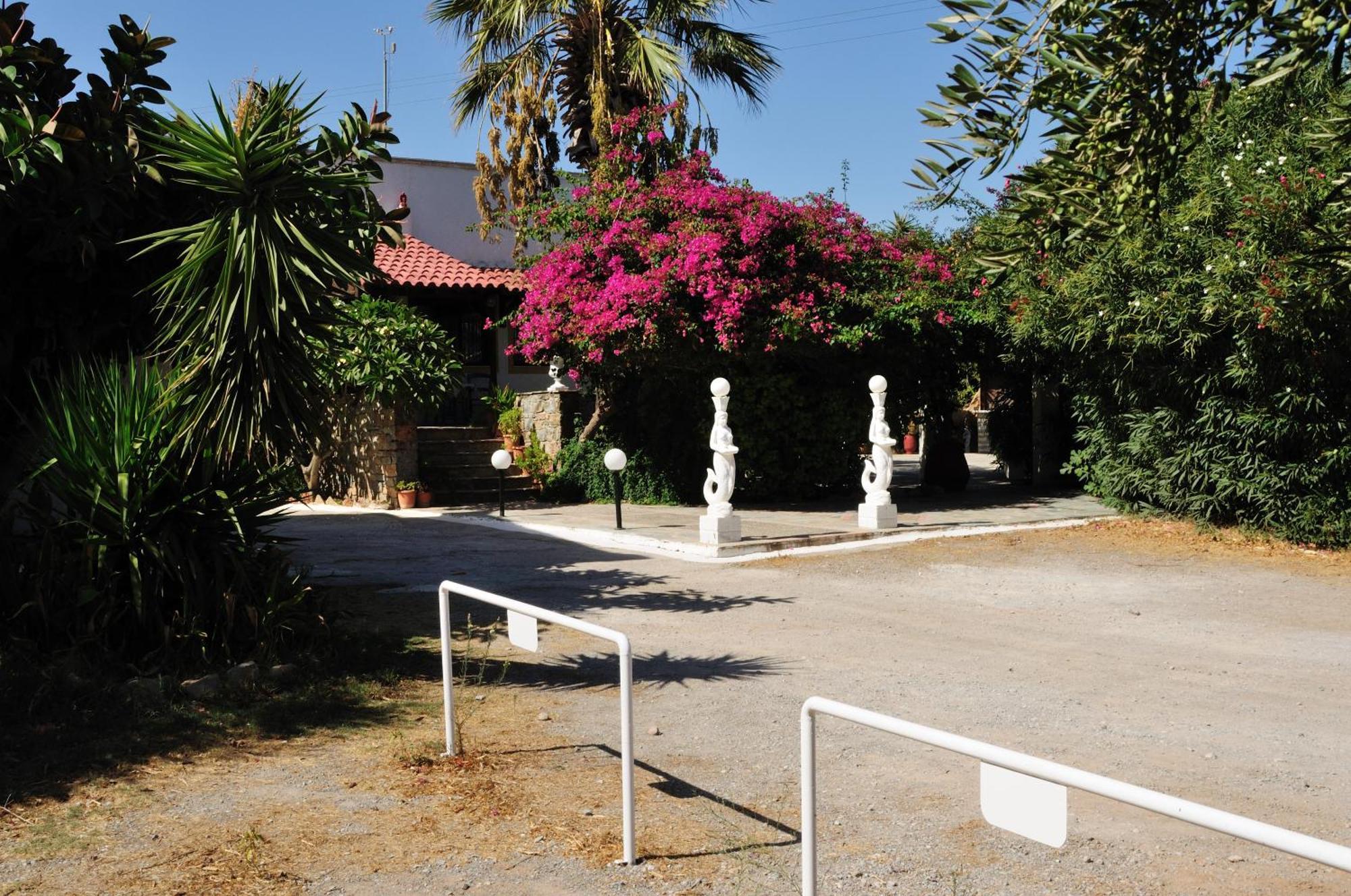 Hotel Marina Village Sitia  Bagian luar foto